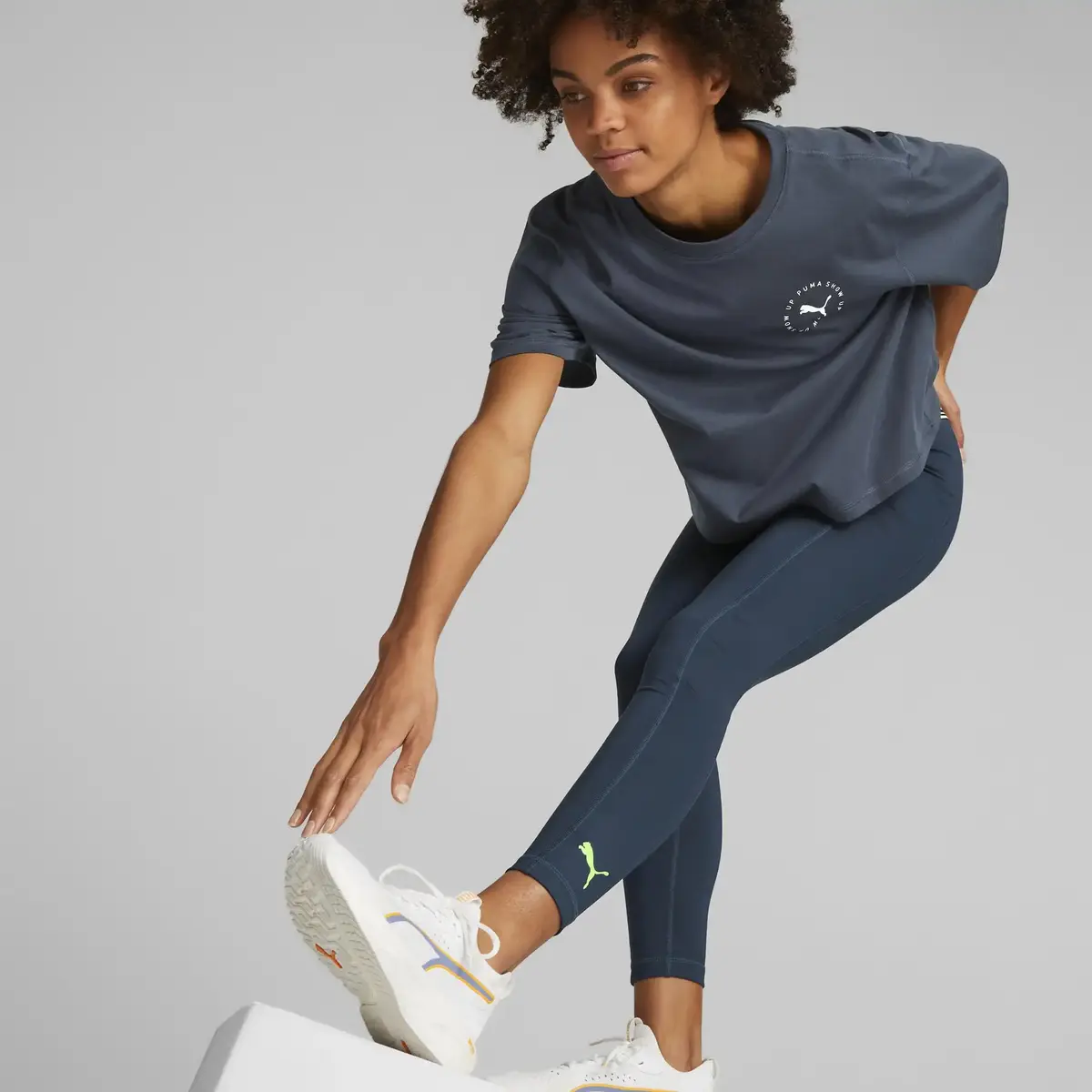 Puma Womens Graphic Tee Show Siyah Kadın T-shirt