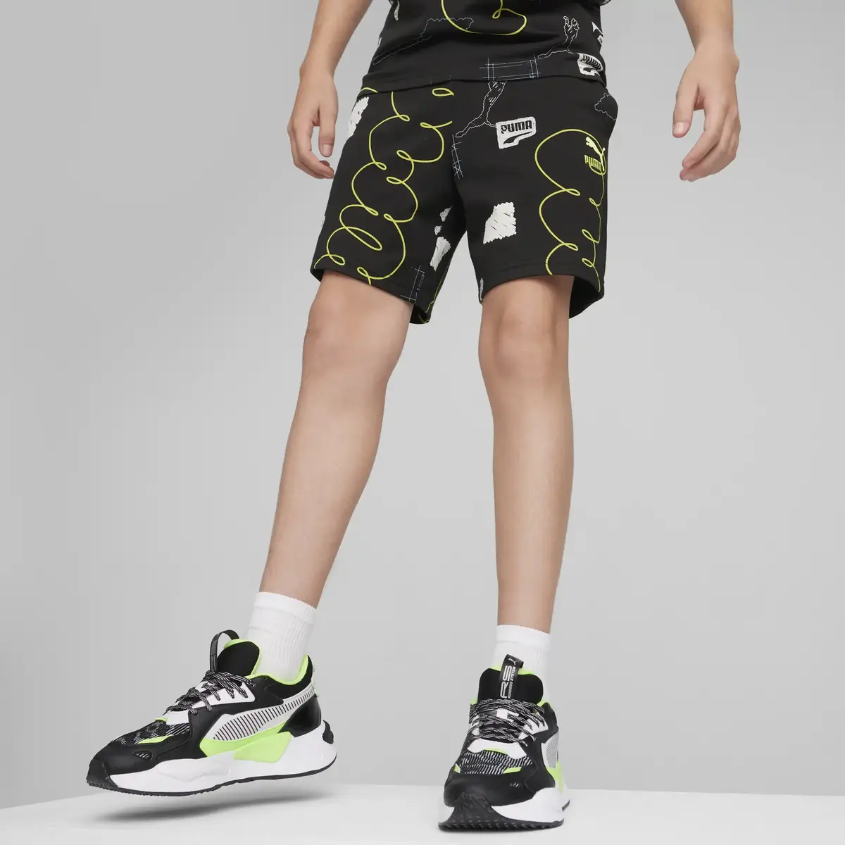 Puma CLASSICS BRAND LOVE Shorts Siyah Erkek Şort