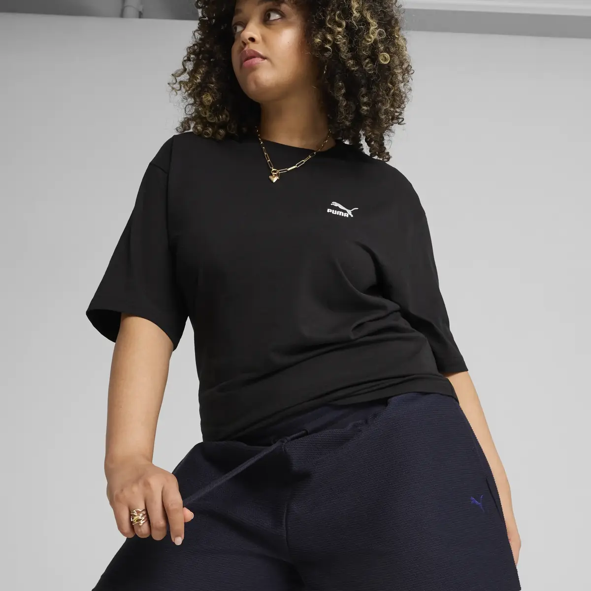 Puma PREMIUM ESS A-Line Shorts Kadın Şort