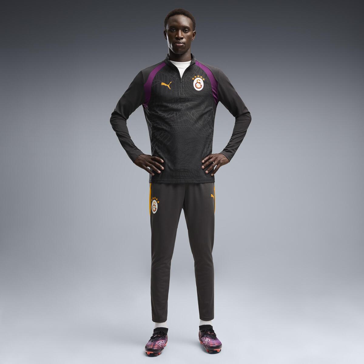 Puma GSK Training 1/4 Zip Top GALATASARAY Erkek Fermuarlı Dar Kesim Antrenman Üstü