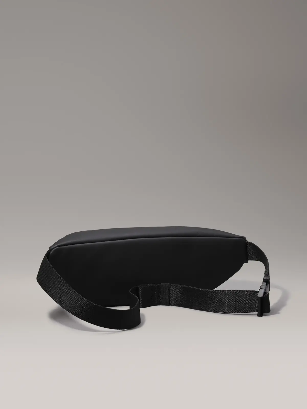 Calvin Klein CK ESSENTIAL WAISTBA Erkek Siyah Bel Çanta