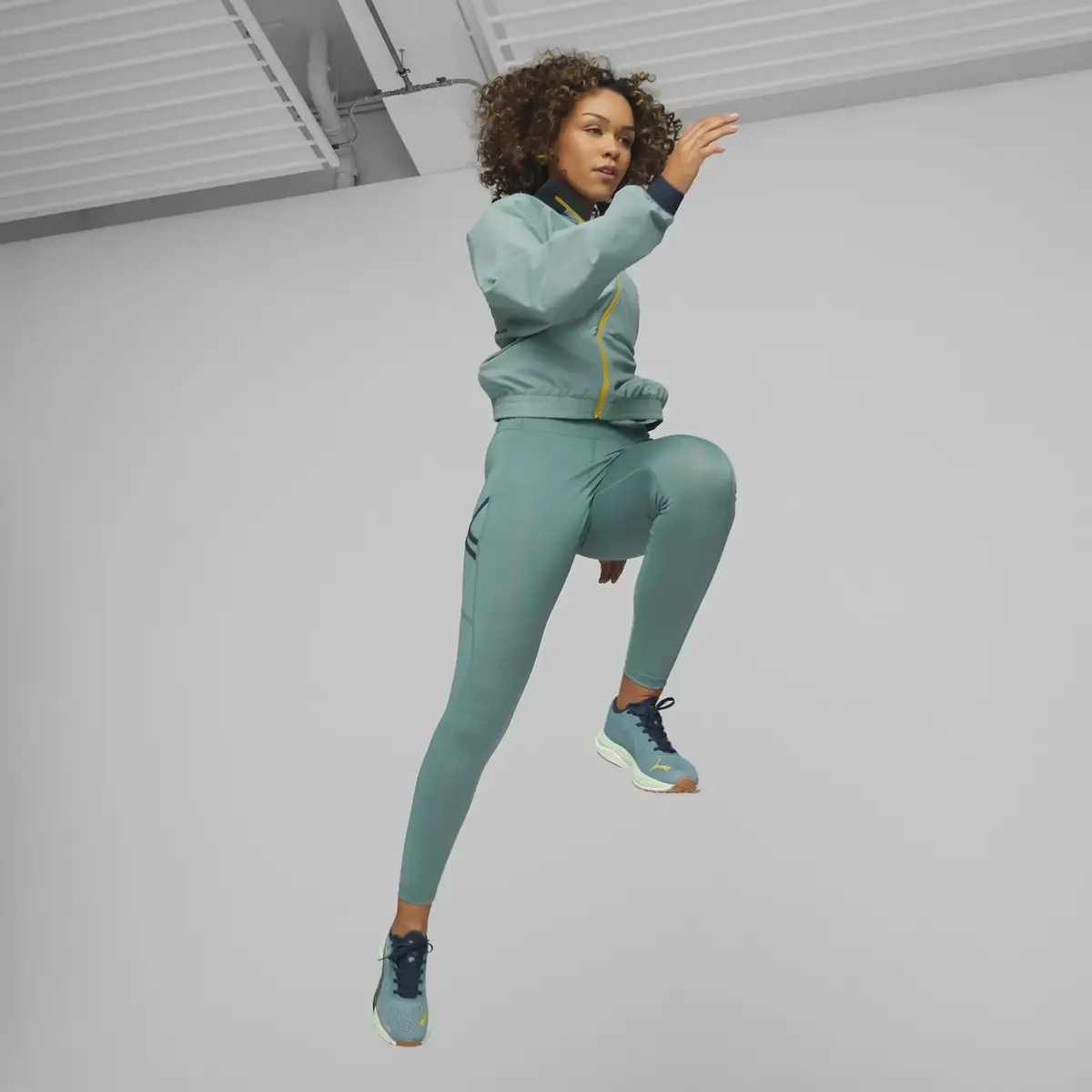 Puma W First Mile Woven Jacket Adriatic Mavi Kadın Ceket