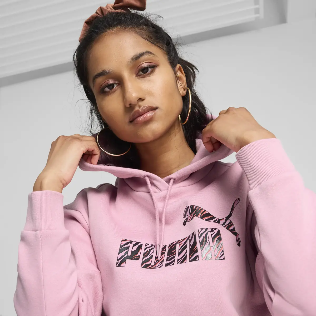 Puma ESS+ ANIMAL Hoodie FL Kadın Sweatshirt