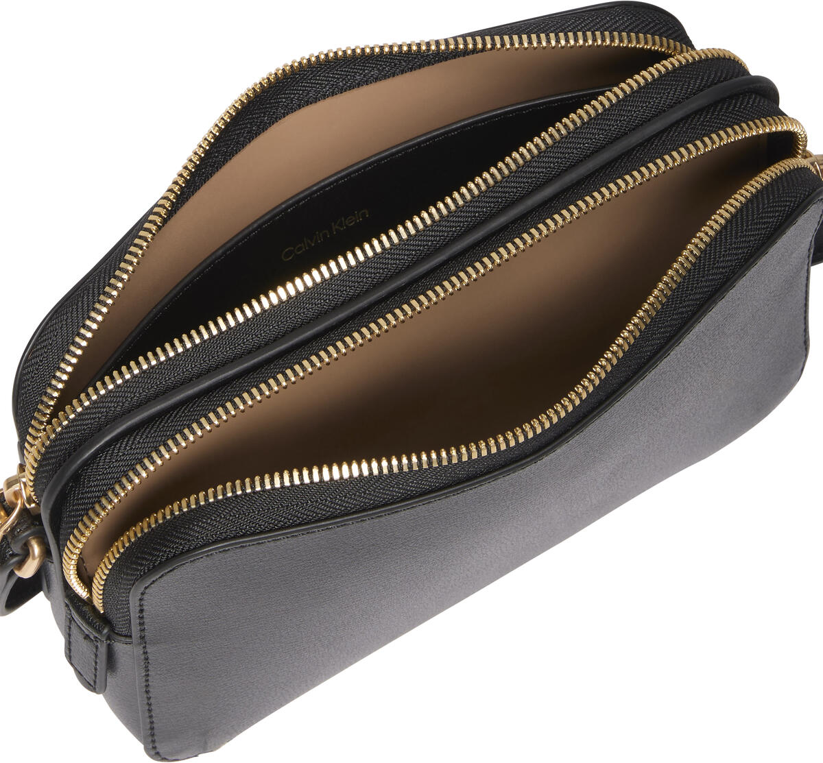 Calvin Klein FOIL LOGO ELONGATED CAMERA BAG Siyah Kadın El Çantası Calvin Klein FOIL LOGO ELONGATED CAMERA BAG Siyah Kadın El Çantası