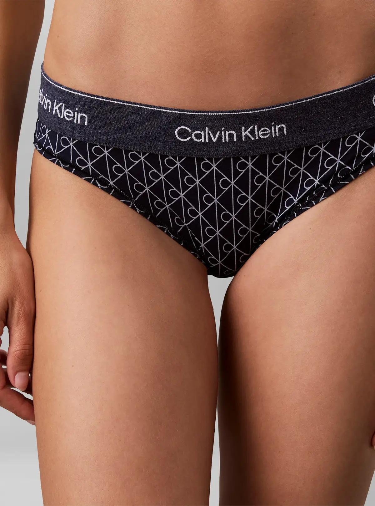 BIKINI, 67Z