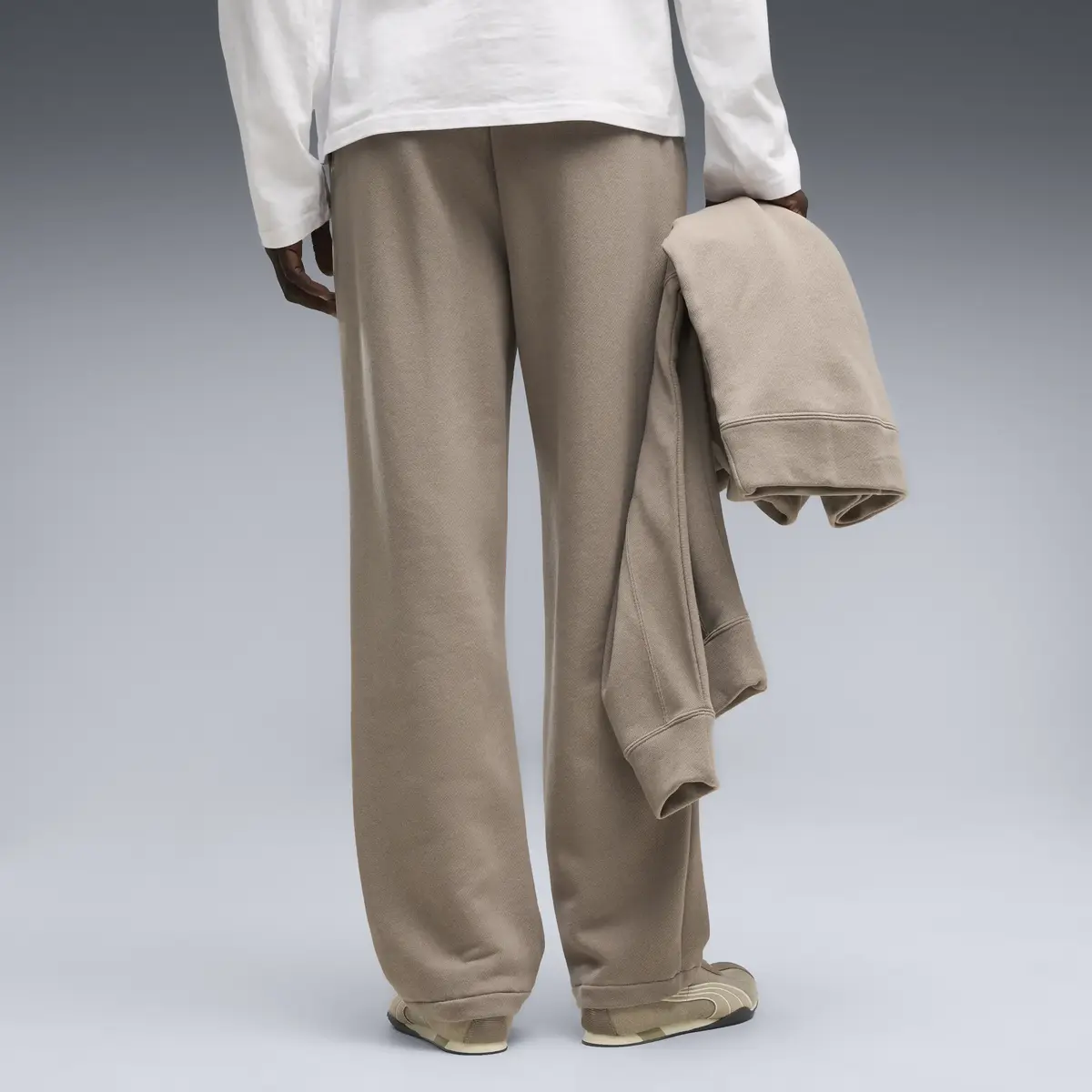 PUMA ESS Relaxed Sweatpants Kahverengi Erkek Eşofman Altı