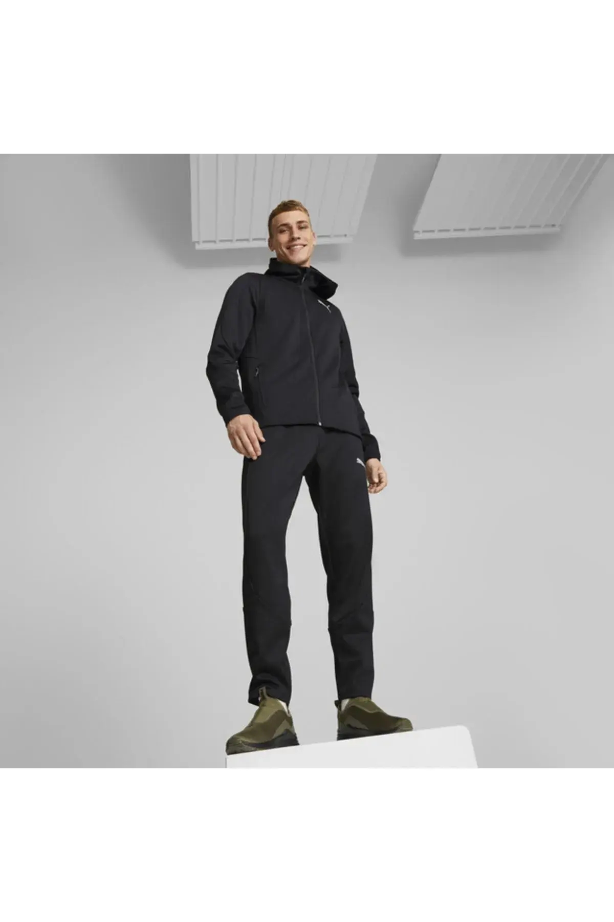 Puma Evostripe Warm Full-Zip Hoodie Siyah Erkek Fermuarlı Hoodie