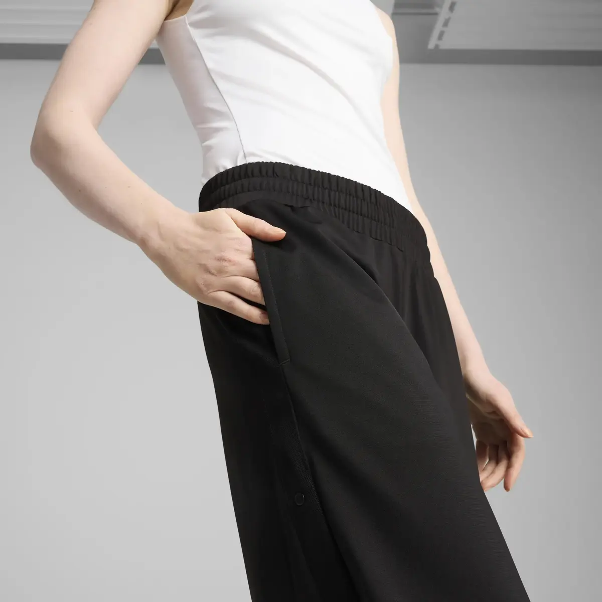 PUMA WARDROBE ESS Low Rise Pants Siyah Kadın Eşofman Altı