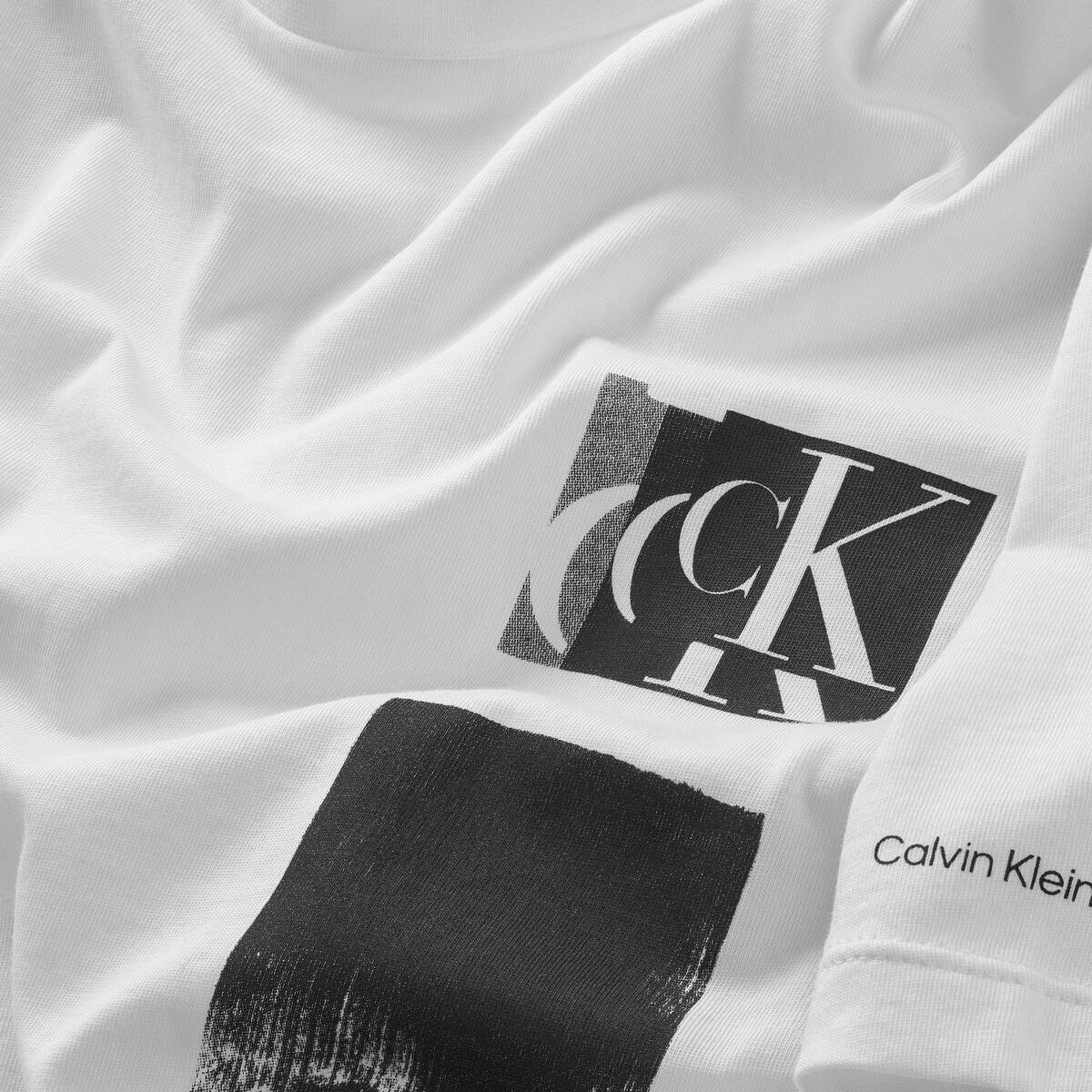 Calvin Klein GLITCHED MONOGRAM T- Erkek Beyaz T-Shirt