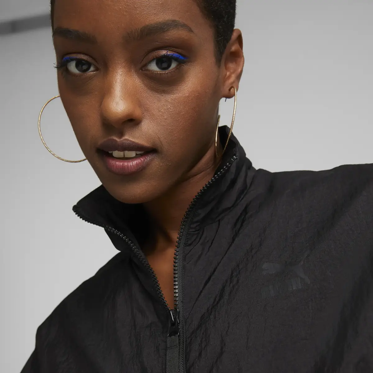 Puma Dare To Woven Cropped Track Jacket Siyah Kadın Fermuarlı Sweatshirt