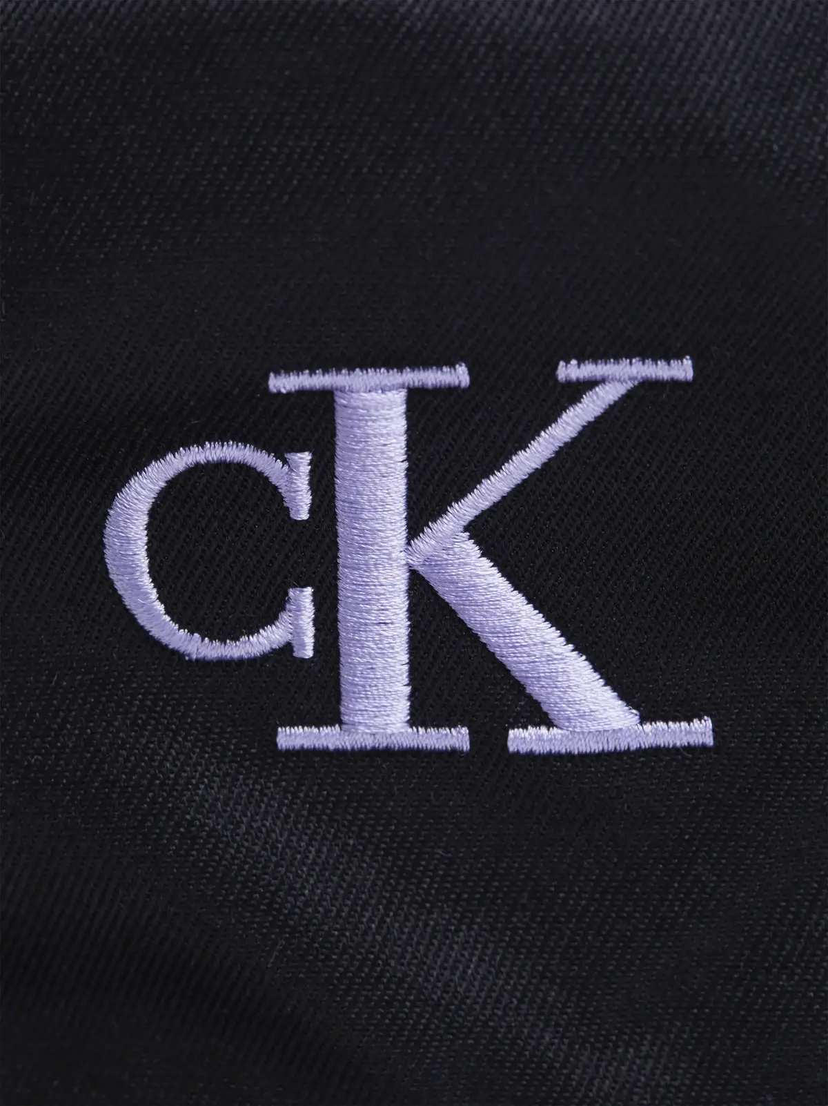 Calvin Klein MONOGRAM EMBRO BUCKE Kadın Siyah Şapka