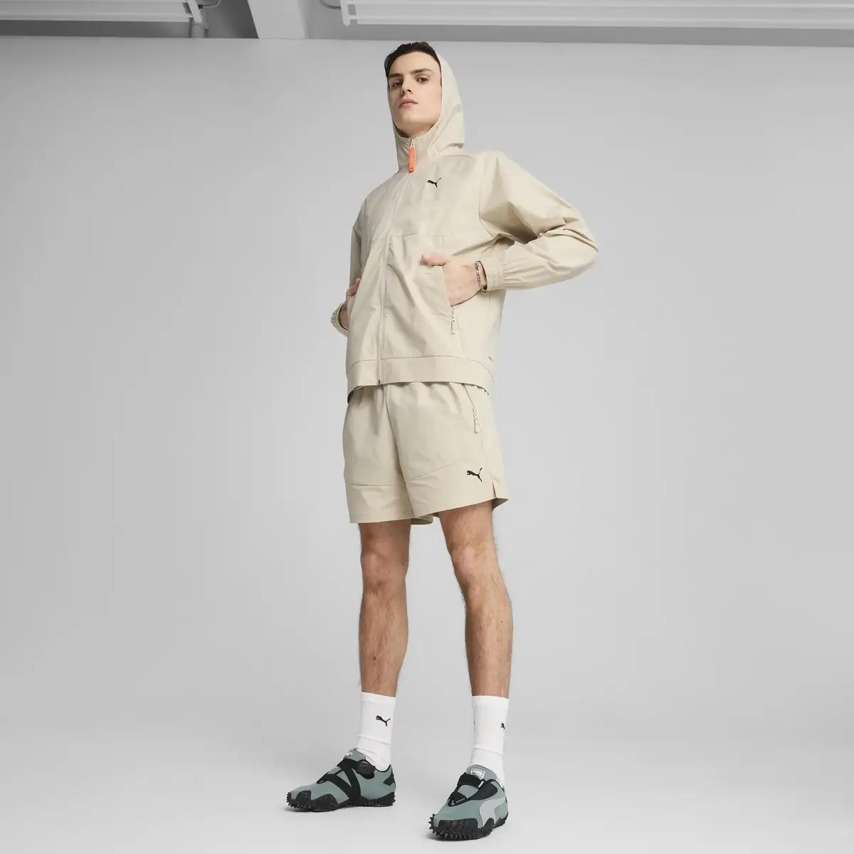 Puma PUMATECH Relaxed Shorts Bej Erkek Şort
