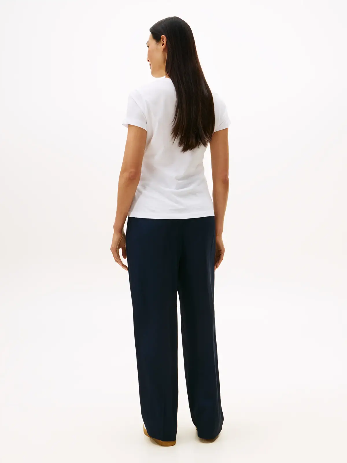 HERITAGE V-NECK TEE, 100