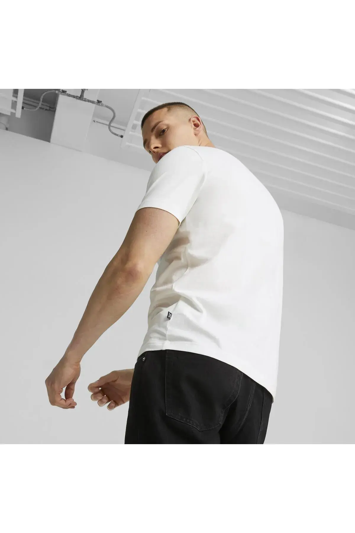 Puma ESS ELEVATED Embroidered Tee Beyaz Erkek T-Shirt