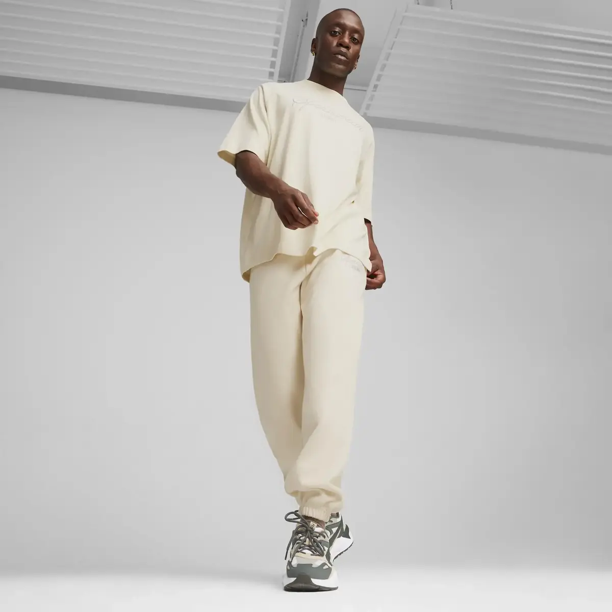 PUMA CLASSICS+ Sweatpants Krem Erkek Eşofman Altı