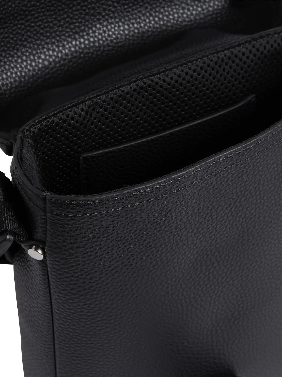 Calvin Klein ULTRALIGHT REPORTER1 Erkek Siyah Omuz Çanta