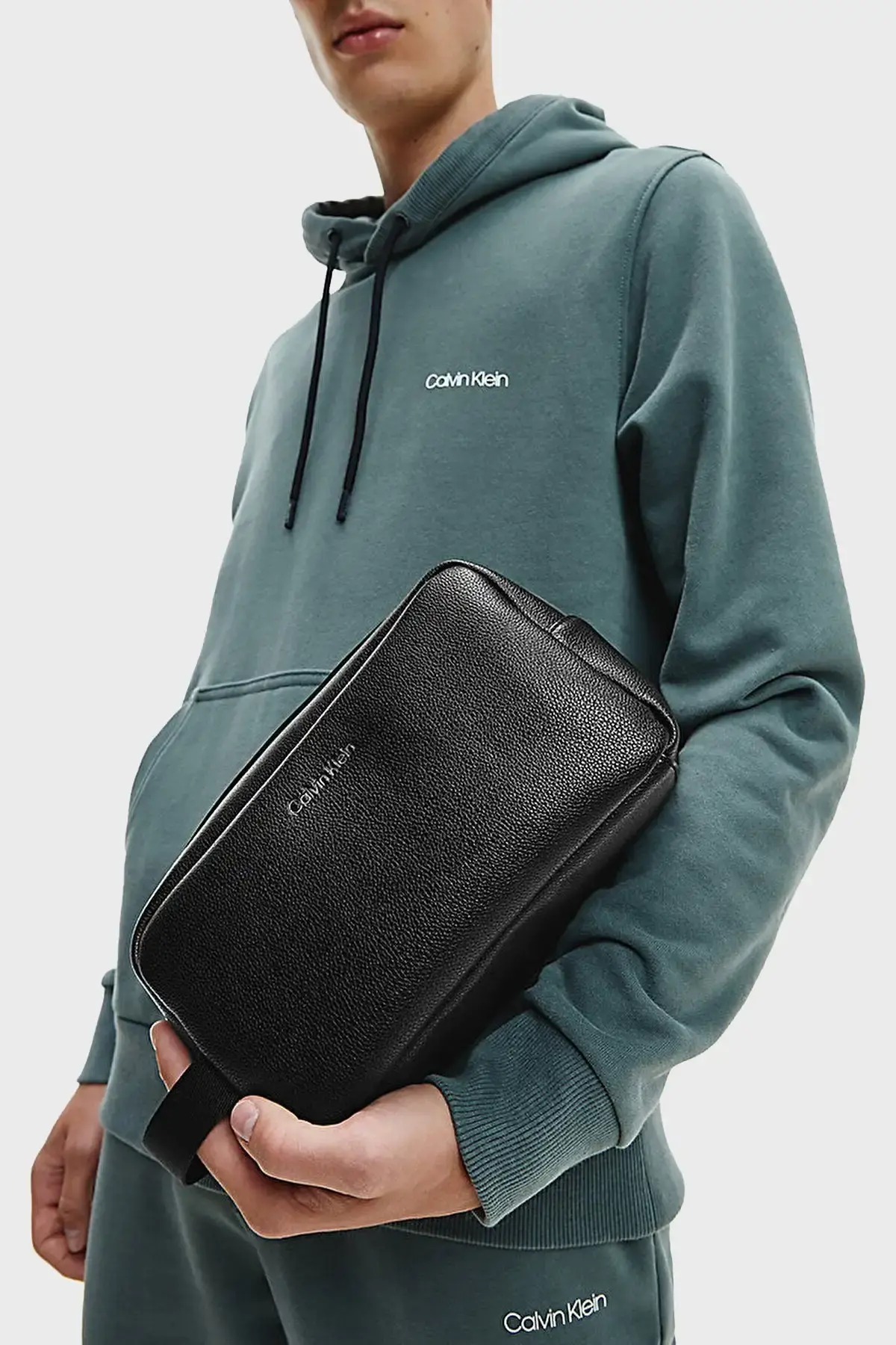 Calvin Klein WARMTH WASHBAG Siyah Erkek Çanta Calvin Klein WARMTH WASHBAG Siyah Erkek Çanta