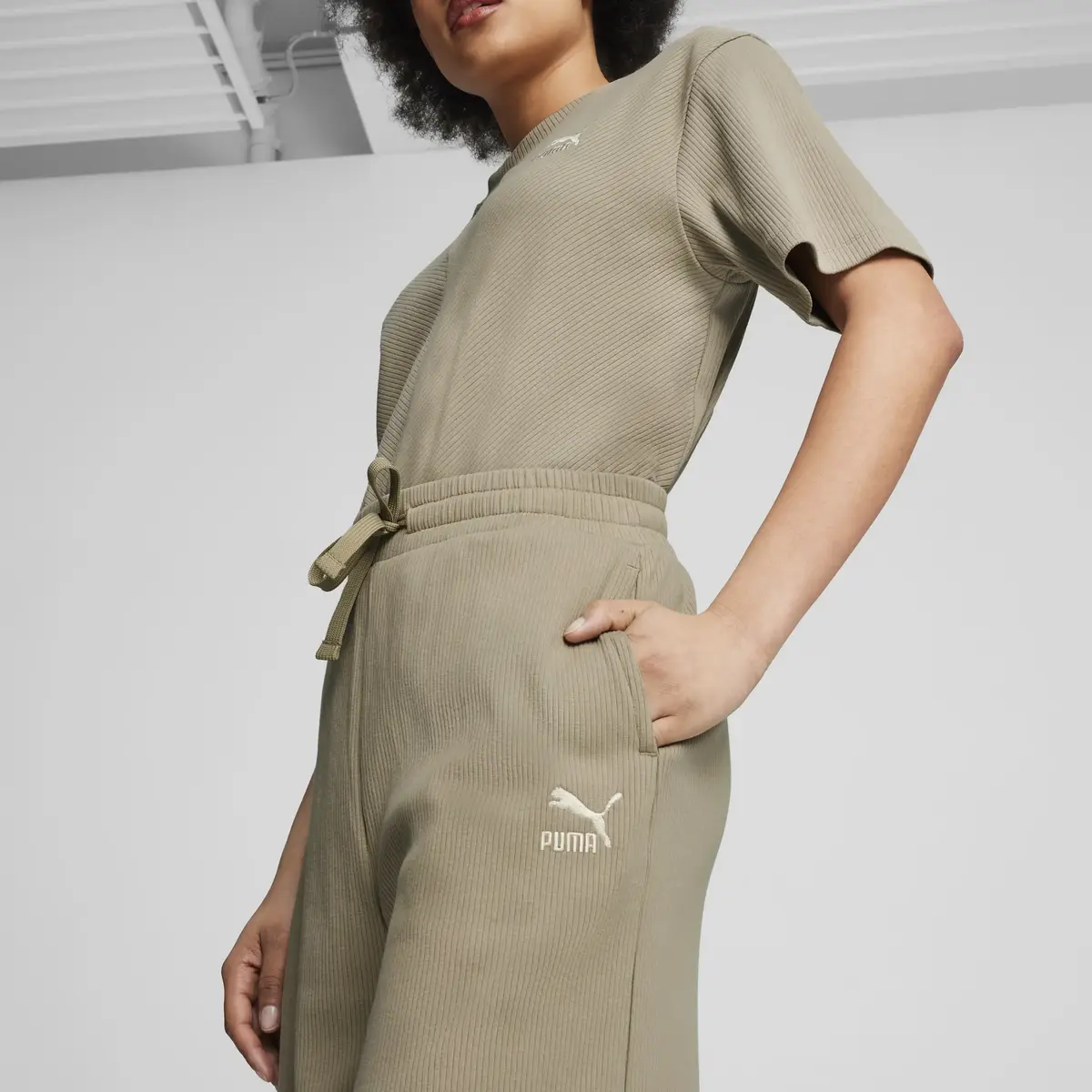 Puma CLASSICS Ribbed Relaxed Pant Açık Kahve Kadın Eşofman Altı