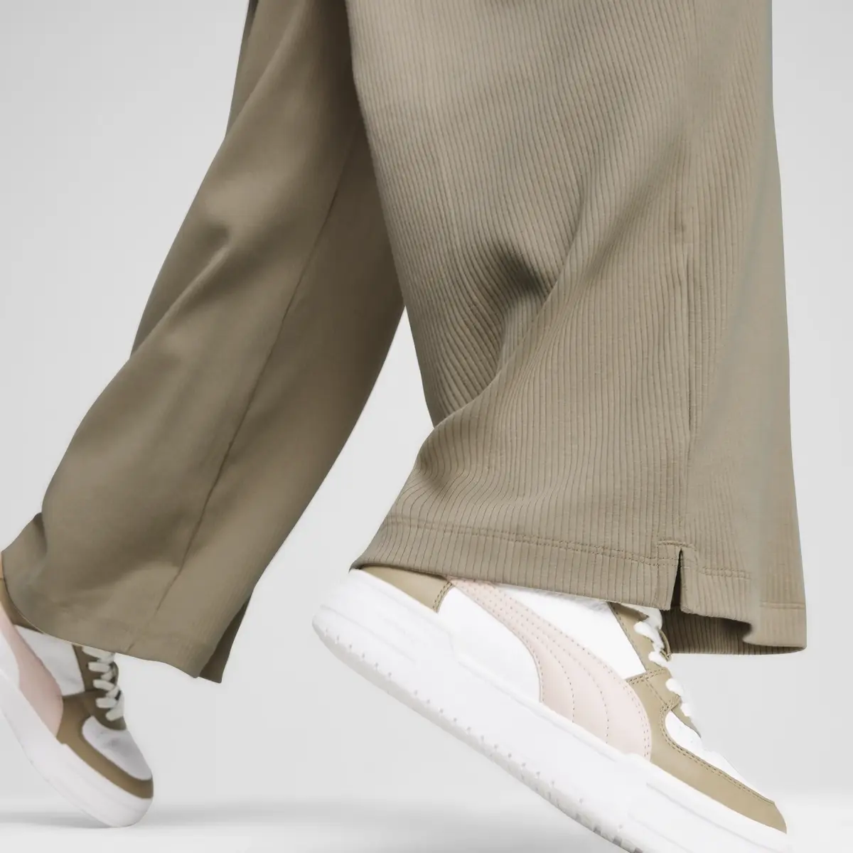 Puma CLASSICS Ribbed Relaxed Pant Açık Kahve Kadın Eşofman Altı