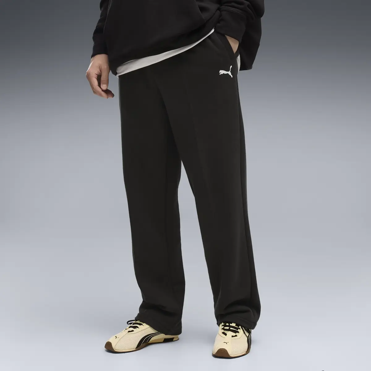 PUMA ESS Relaxed Sweatpants Siyah Erkek Eşofman Altı