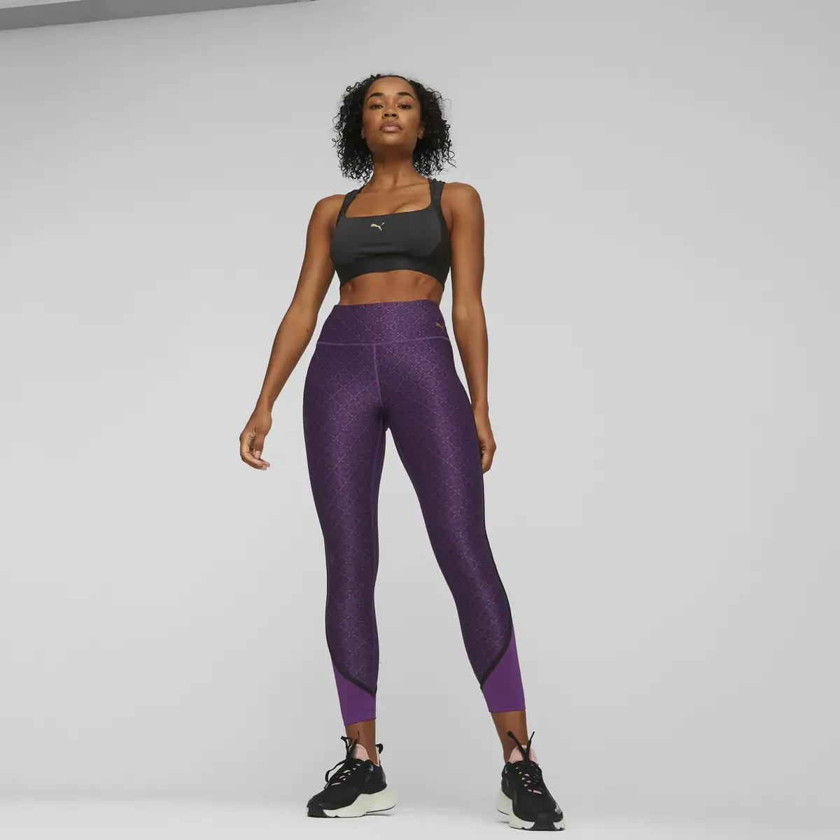 Puma LOGO LOVE MID IMPACT BRA Siyah Kadın T-shirt