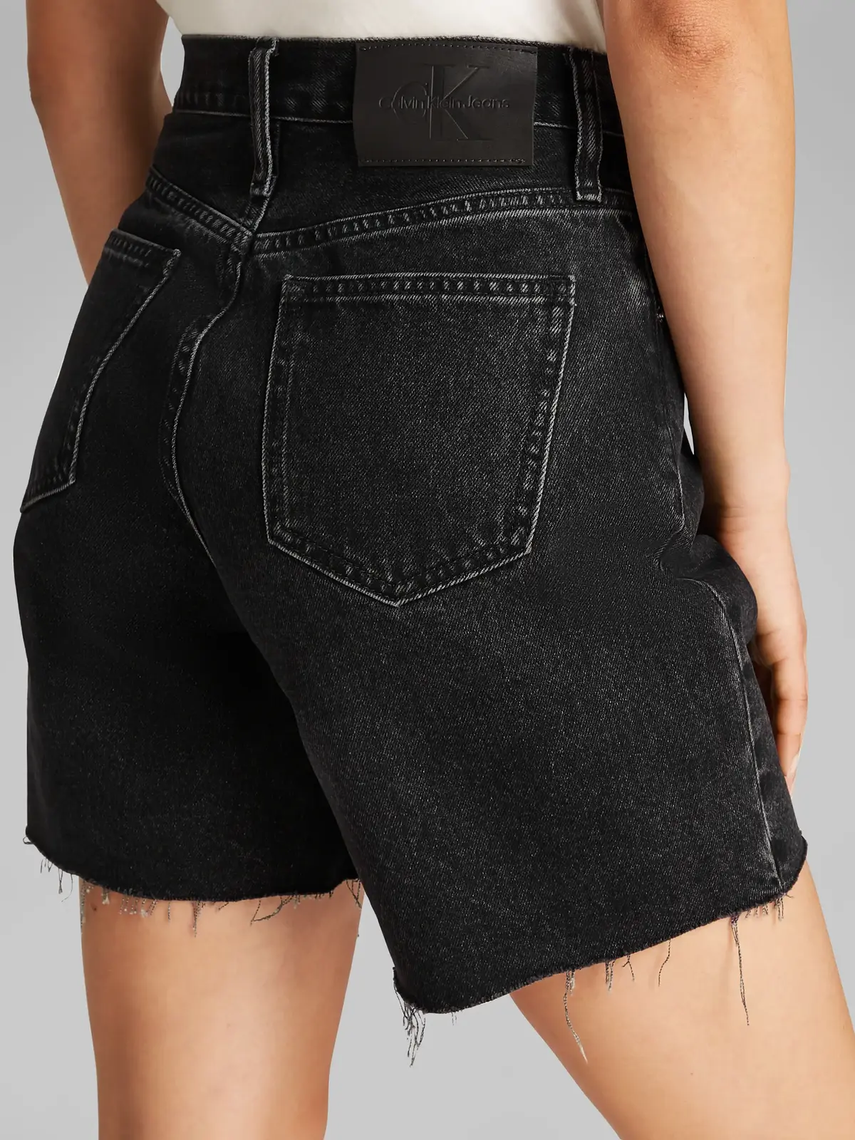Calvin Klein BERMUDA SHORT Siyah Kadın Kot Bermuda Şort