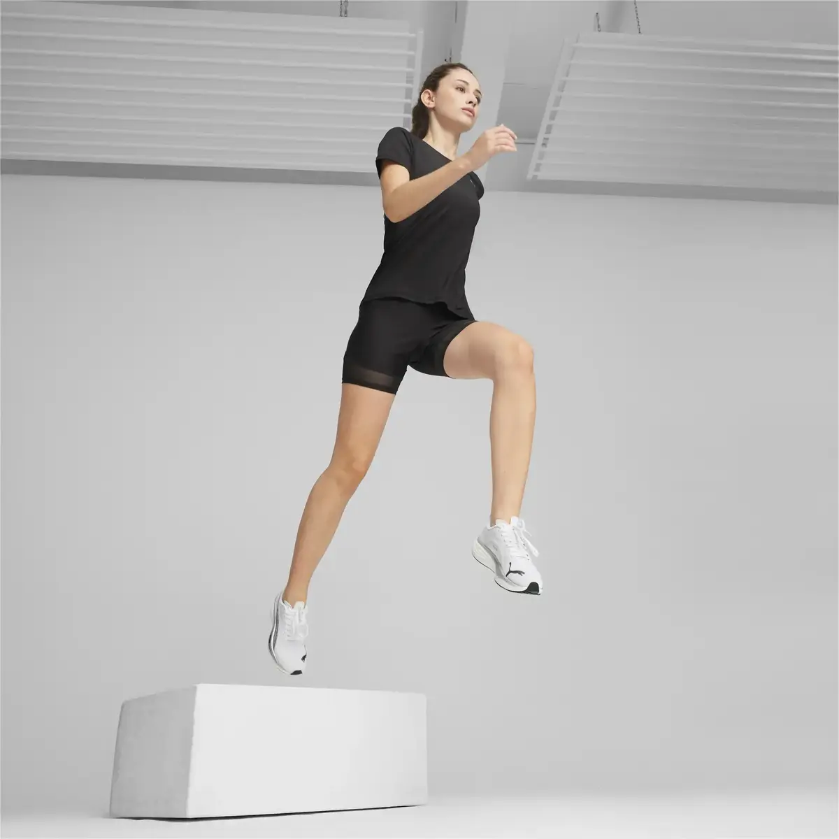 Puma Velocity Nitro 3 Wns Beyaz Kadın Yürüyüş ve Koşu Ayakkabısı