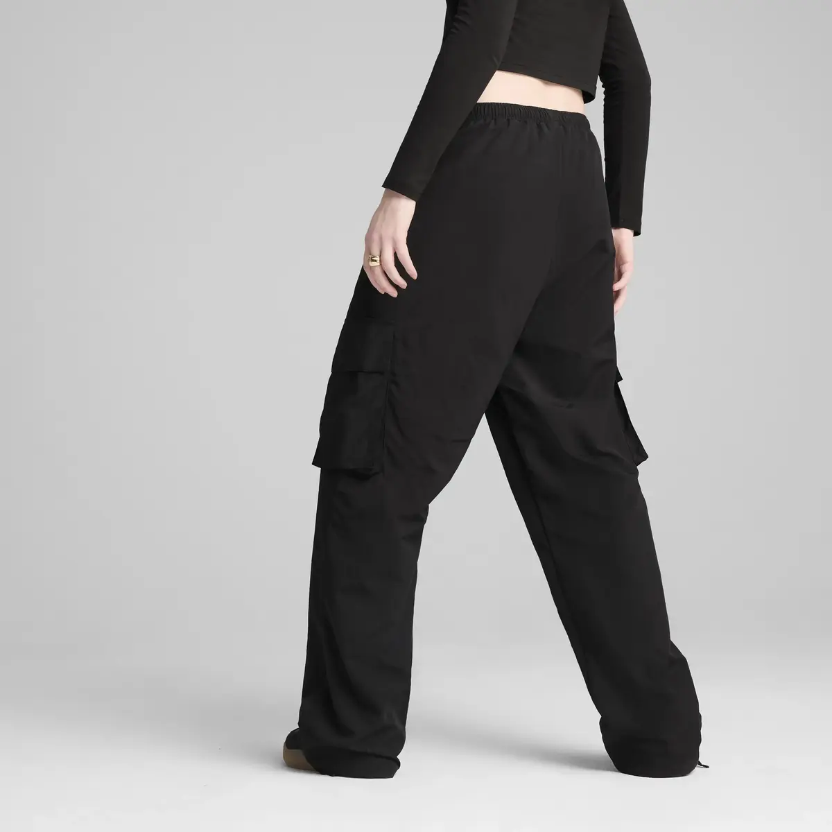 PUMA WARDROBE ESS Cargo Pants Siyah Kadın Eşofman Altı