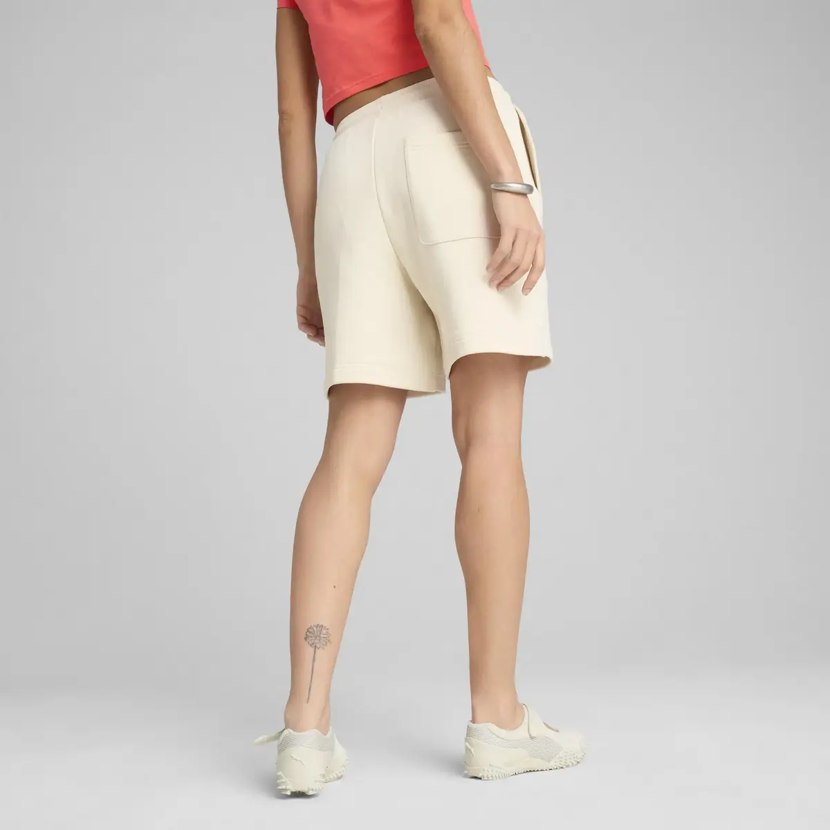 Puma PREMIUM ESS Graphic Shorts Bej Kadın Şort