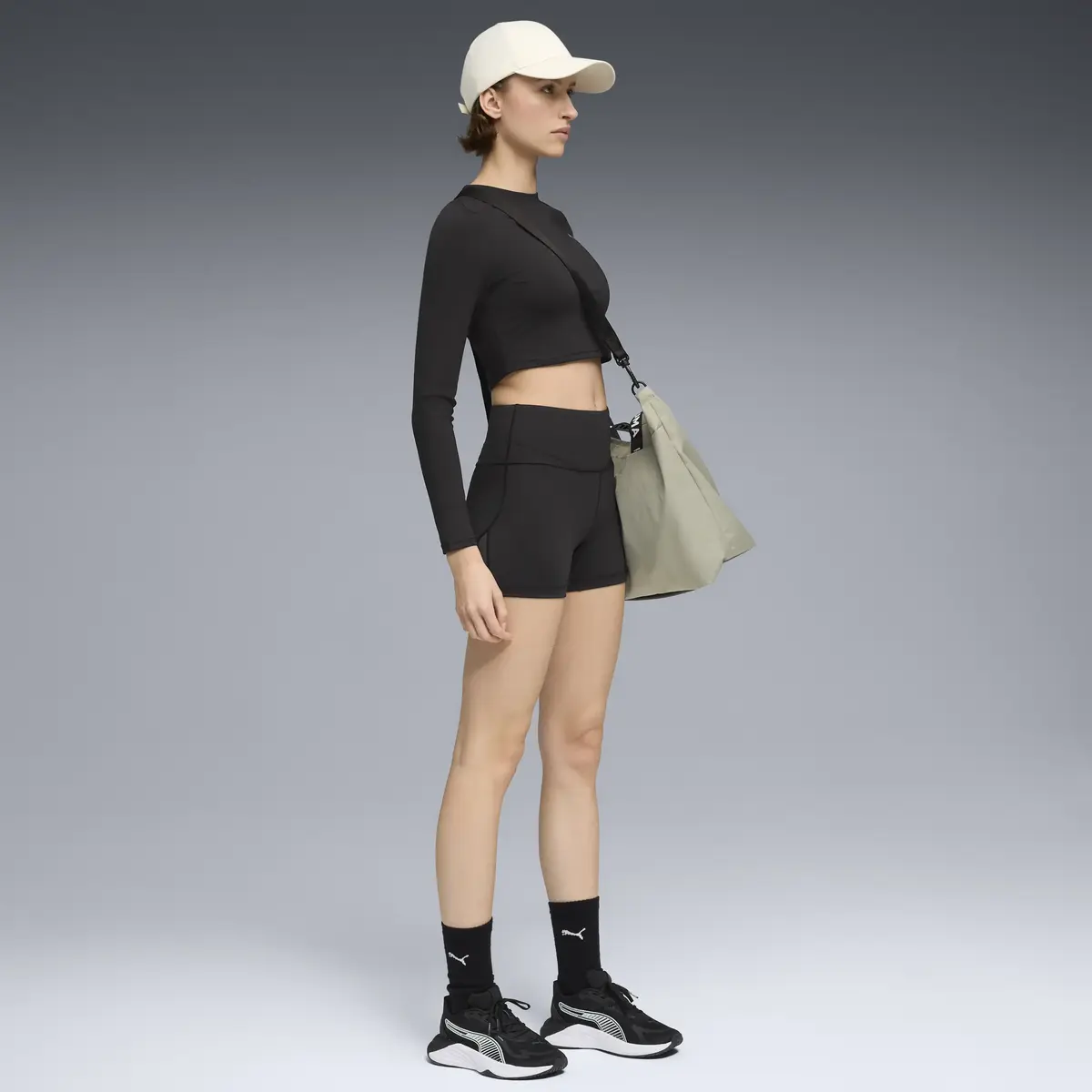 Puma W PUMA SHAPE CROPPED LS Siyah Kadın Antrenman T-Shirt