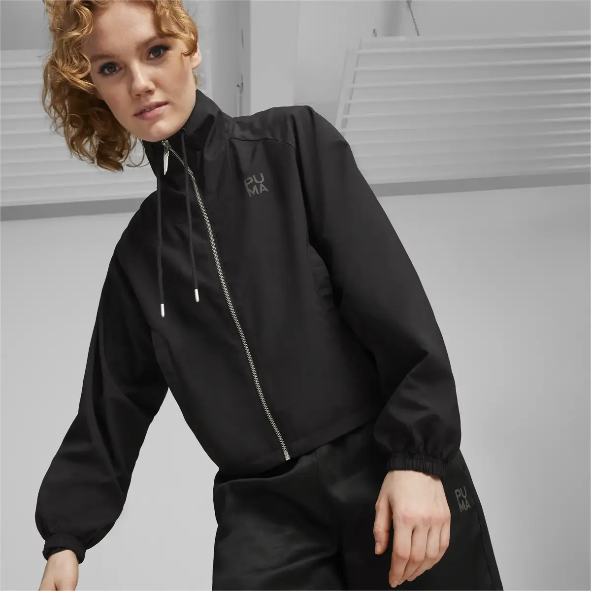 Puma INFUSE Relaxed Woven Jacket Siyah Kadın Sweatshirt