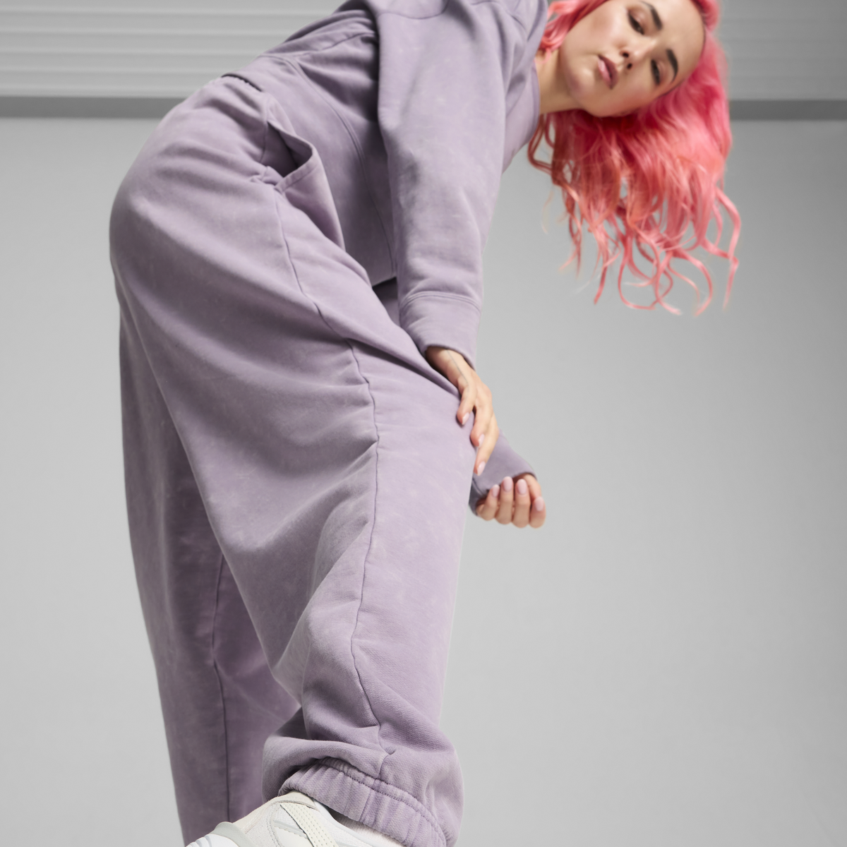 Puma DARE TO Relaxed Washed Pants Mor Kadın Eşofman Altı