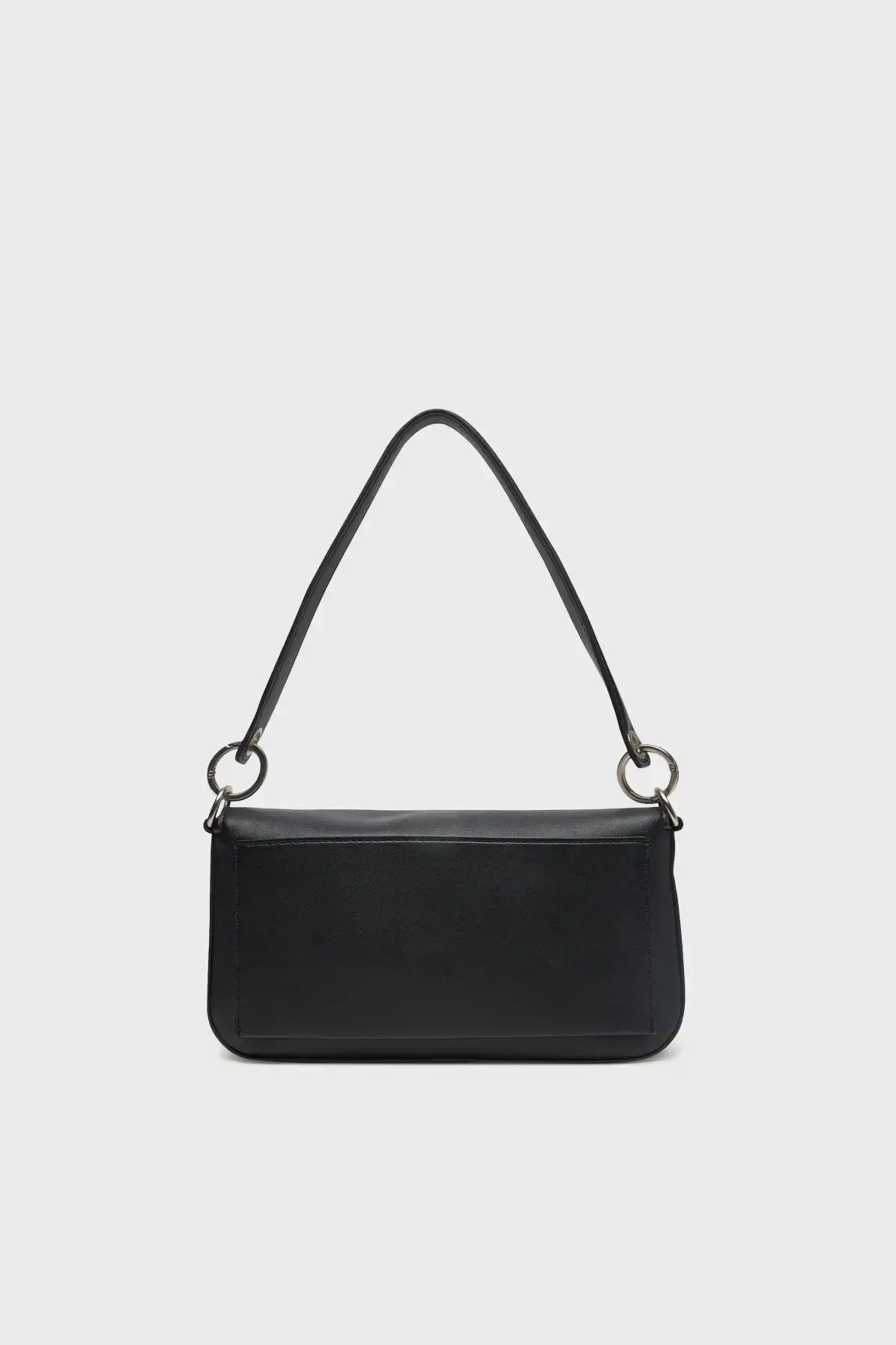 Calvin Klein SCULPTED FLAP SHOULDER POUCH Siyah Kadın El Çantası Calvin Klein SCULPTED FLAP SHOULDER POUCH Siyah Kadın El Çantası