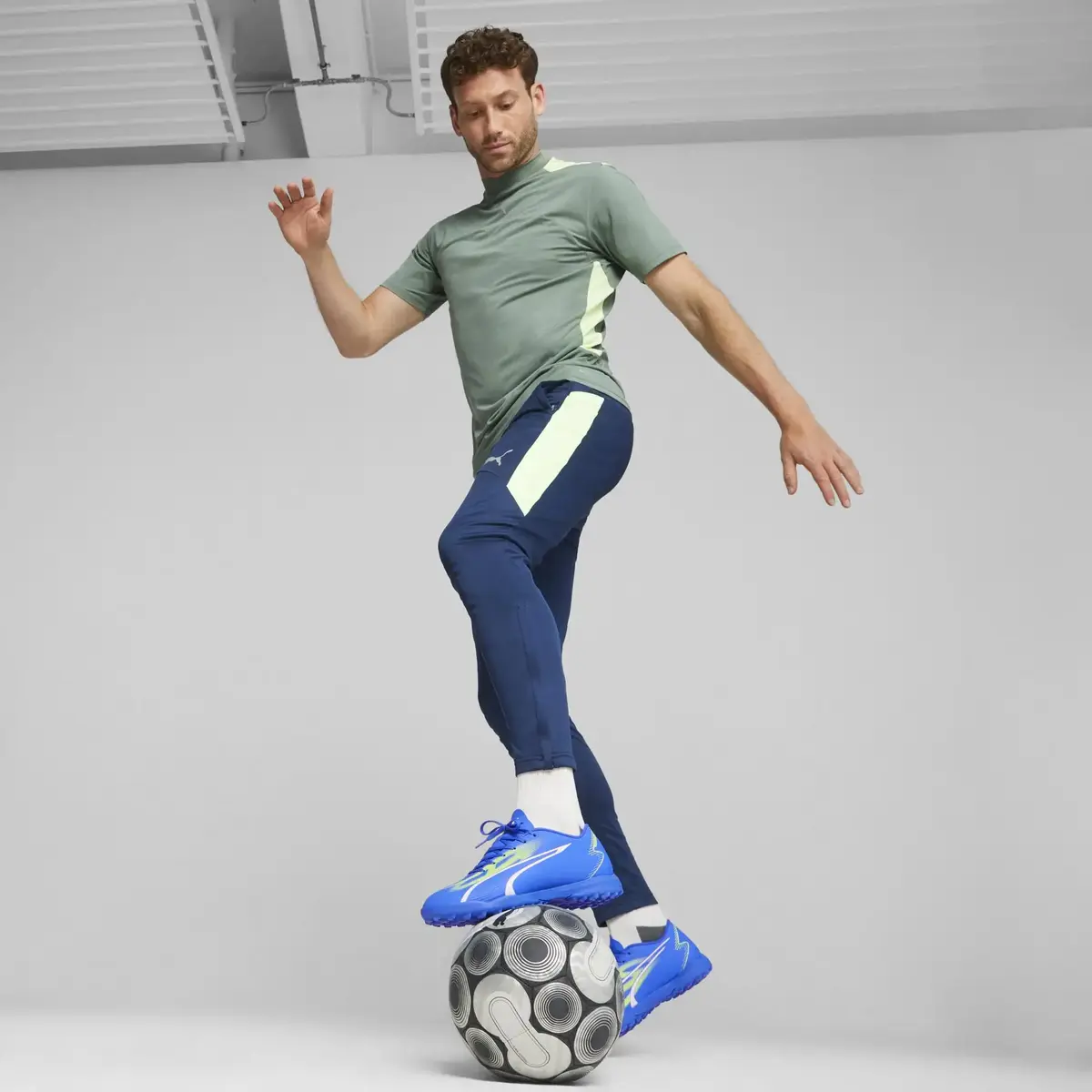 Puma ULTRA PLAY TT Mavi Erkek Halı Saha Ayakkabısı