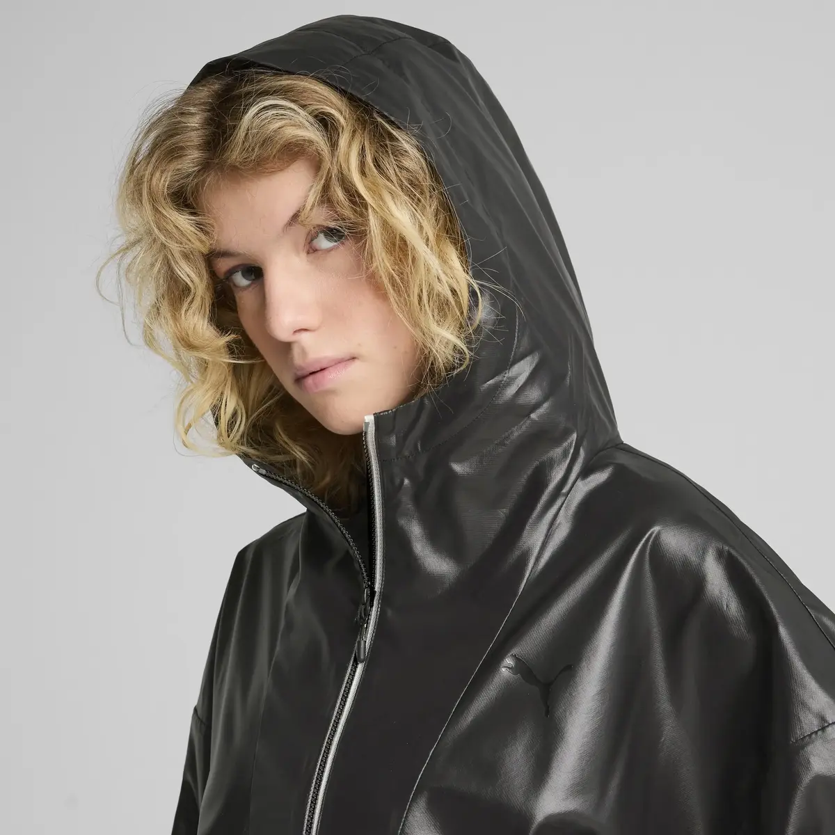PUMA Oversized UV Wind Jacket Siyah Kadın Ceket