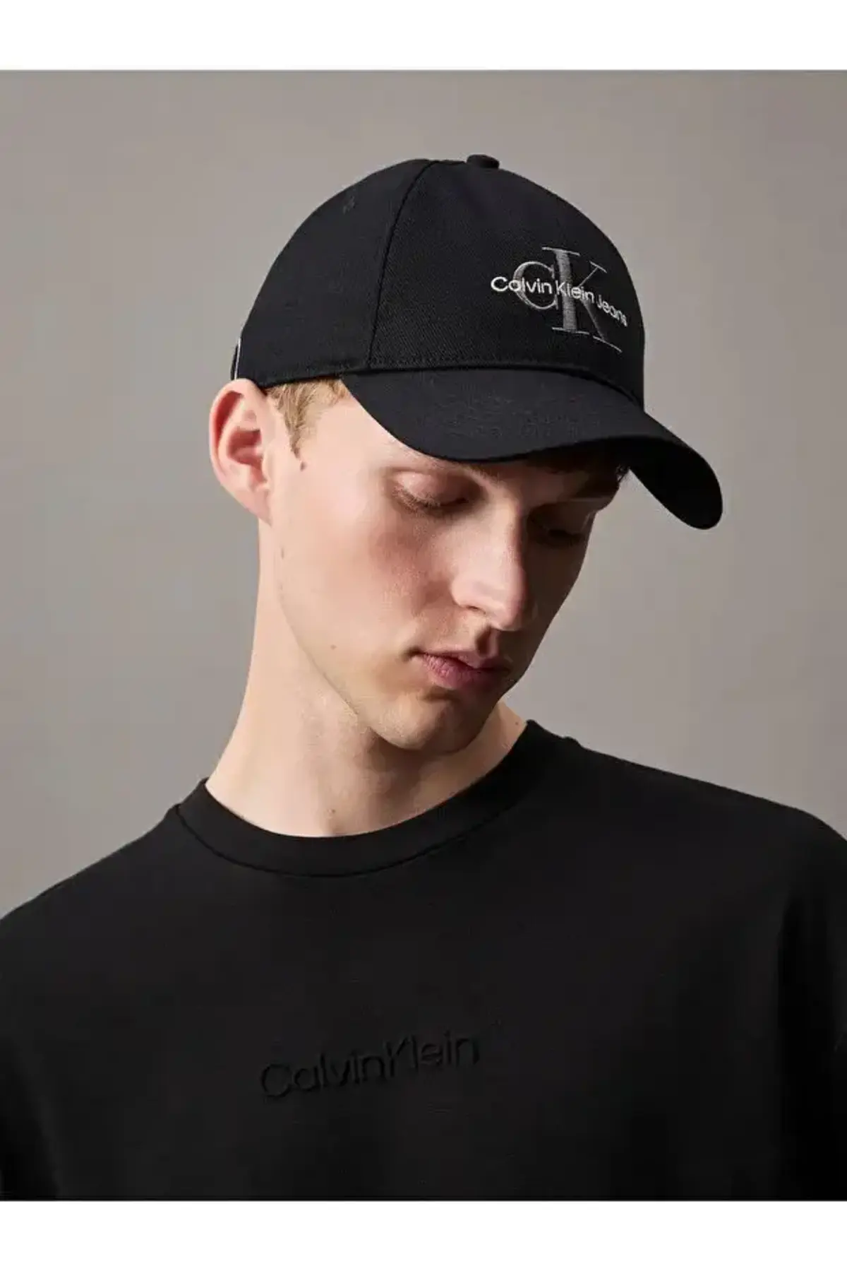 Calvin Klein MONO LOGO EMBRO CAP Siyah Erkek Şapka Calvin Klein MONO LOGO EMBRO CAP Siyah Erkek Şapka