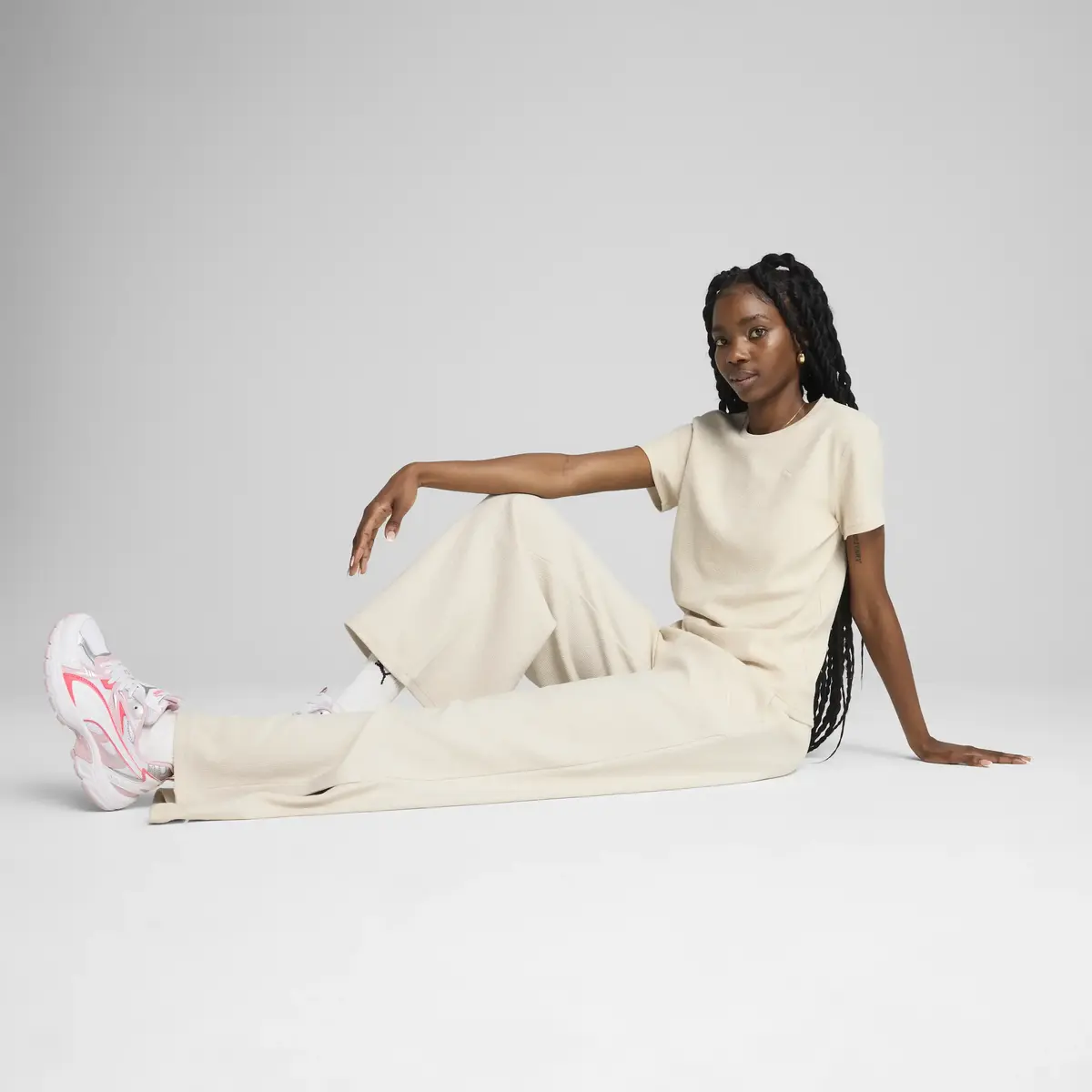 Puma HER Tee Bej Kadın T-Shirt