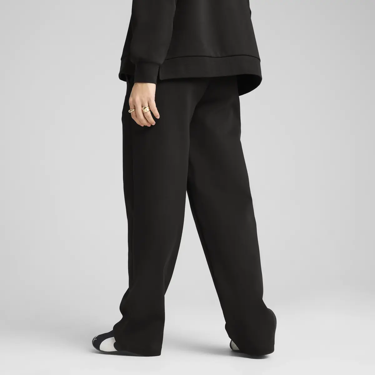 PUMA WARDROBE ESS Pintuck Pants Kadın Siyah Eşofman Alt