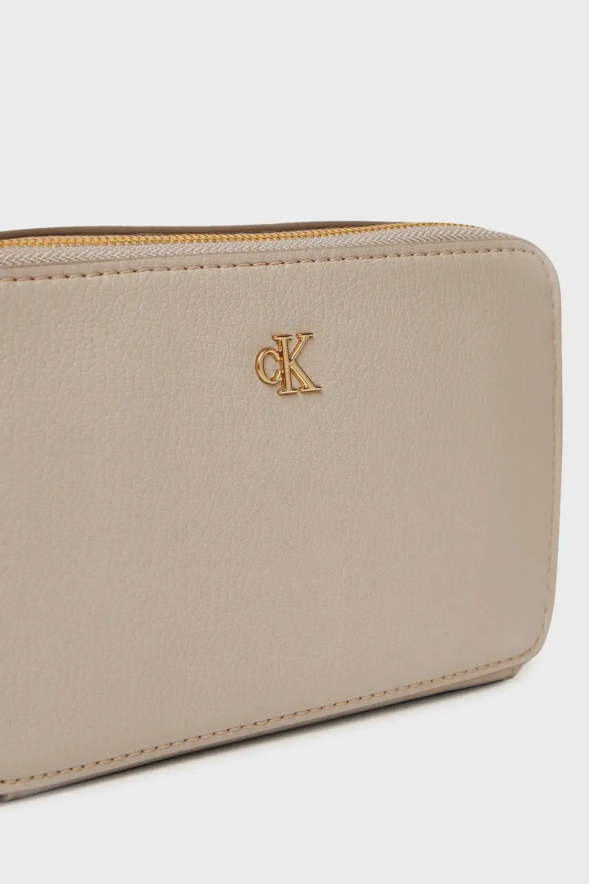 Calvin Klein MINIMAL MONO CAMERA BAG Bej Kadın El Çantası