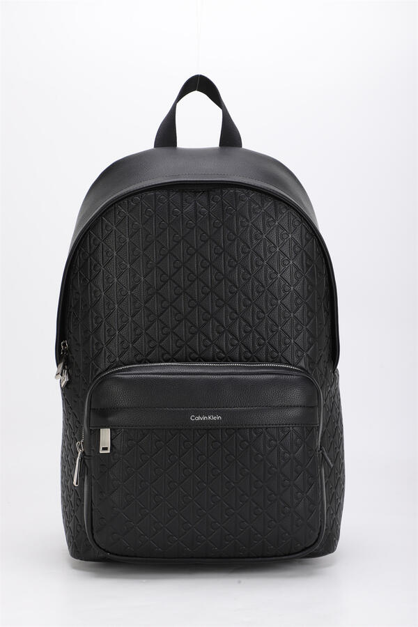Calvin Klein EMBLEM AOP EMBOSS ROUND BACKPACK Siyah Erkek Çanta