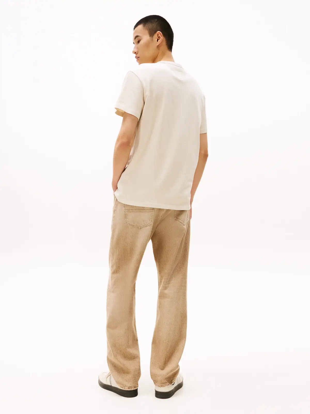 Tommy Hilfiger TJM REG BADGE TEE EX, ACG Krem Erkek T-Shirt & Polo