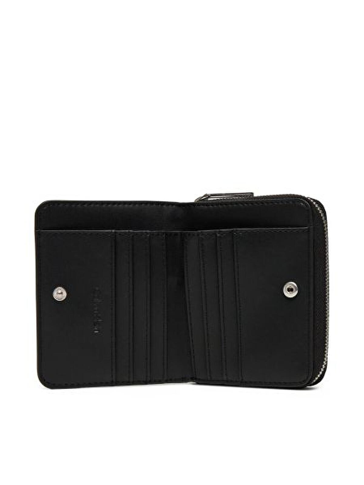Calvin Klein CK MUST Z/A WLLT W/F Kadın Siyah Cüzdan