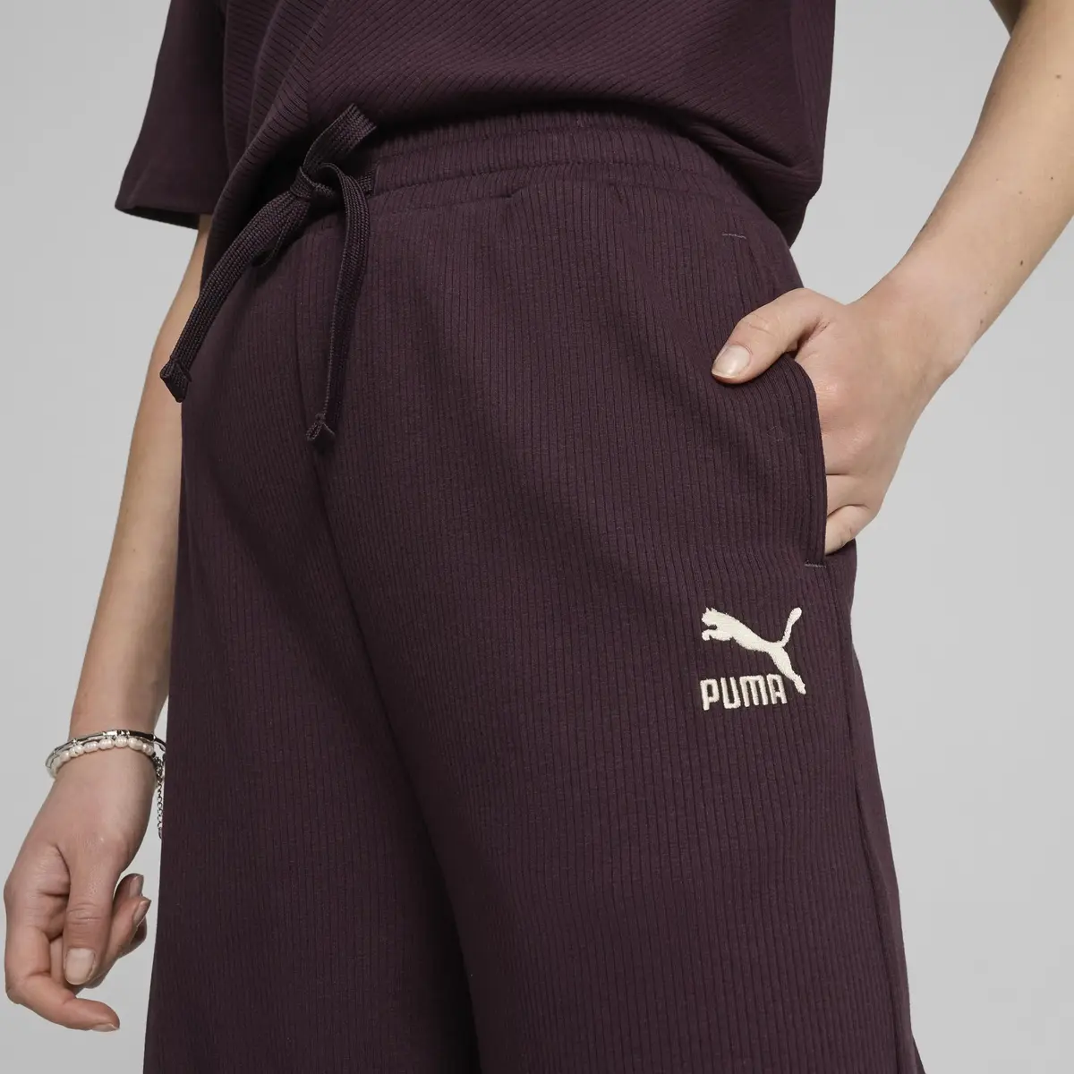 Puma CLASSICS Ribbed Relaxed Pant Siyah Kadın Eşofman Altı