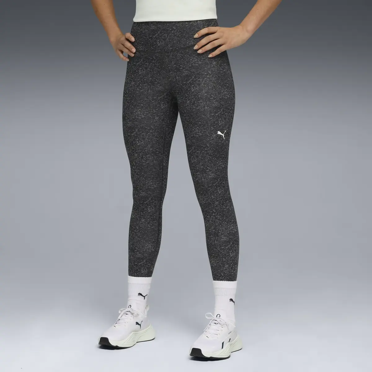 PUMA W TAD ESSENTIAL PEBBLE TIGHT - AOP HW 7/ Siyah Kadın Tayt