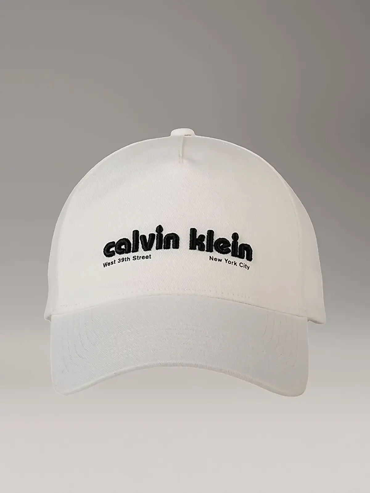 Calvin Klein 6 PANEL SSNL GRAPHIC NYL CAP Beyaz Erkek Şapka Calvin Klein 6 PANEL SSNL GRAPHIC NYL CAP Beyaz Erkek Şapka