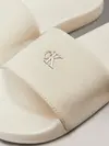 Calvin Klein SLIDE MONOGRAM HARDW, AEO Krem Kadın Terlik