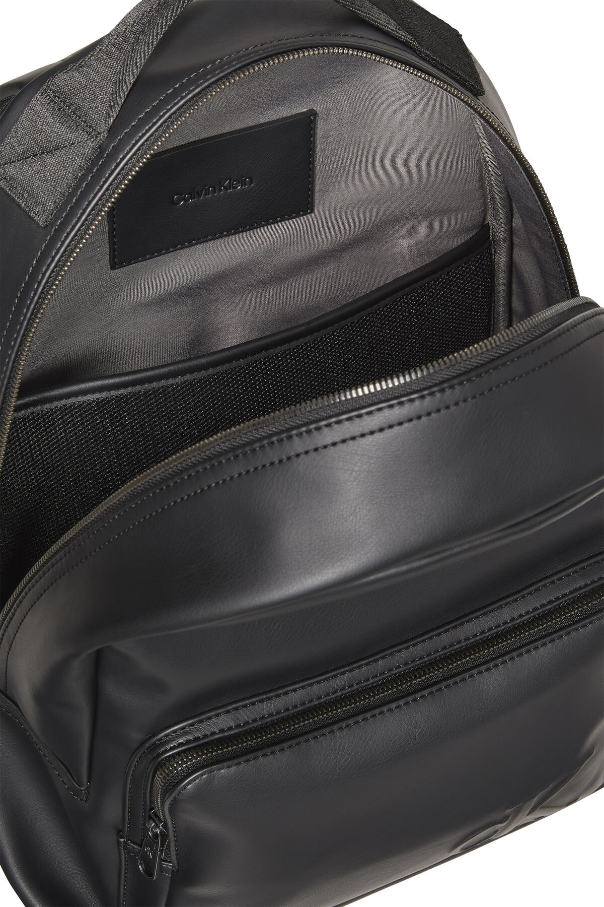 Calvin Klein BOLD CK ROUND BACKPACK Siyah Erkek Çanta Calvin Klein BOLD CK ROUND BACKPACK Siyah Erkek Çanta