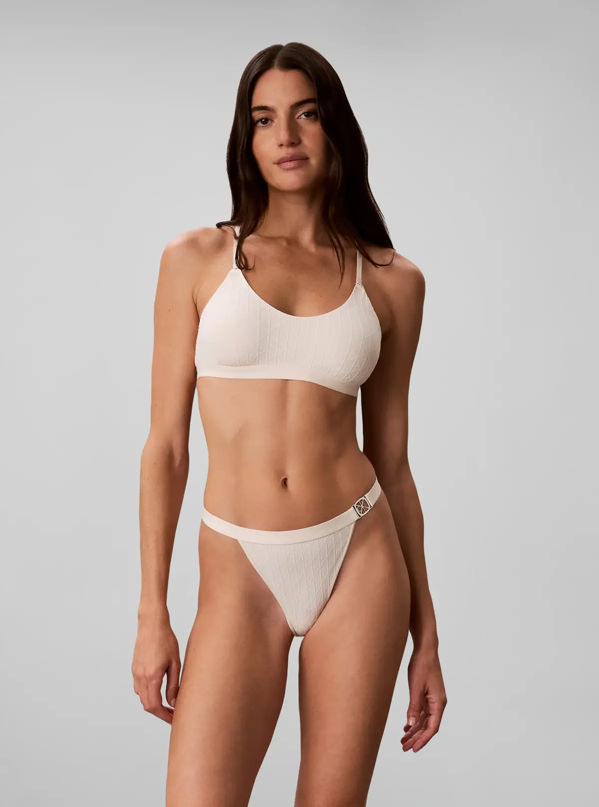 BIKINI, 101