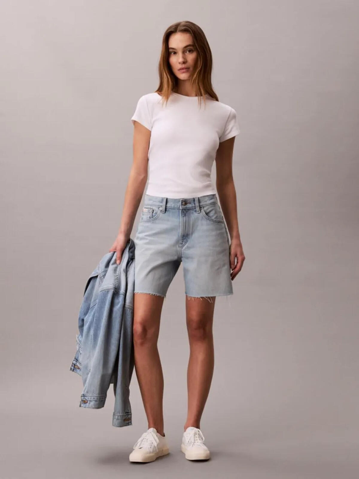 Calvin Klein 90S 6 IN SHORT WASHE, XHL Kadın Mavi Kot Şort