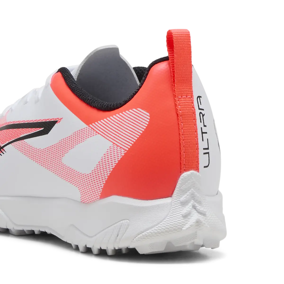 Puma ULTRA 5 PLAY TT Jr Beyaz Çocuk Halı Saha Ayakkabısı